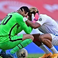El gesto de Luis Palma sobre David Ochoa que trascendió como la imagen del partido entre Honduras y Estados Unidos