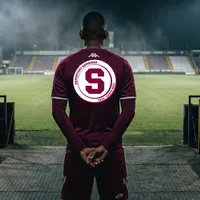 "Lo mataron a la par mía": figura de Hernán Medford conmociona a la afición de Saprissa con una confesión desgarradora