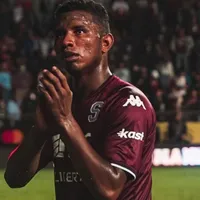 Fidel Escobar figura con Saprissa y recibe buenos comentarios