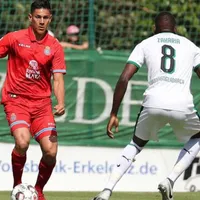Óscar Duarte fue titular en victoria sobre este club alemán
