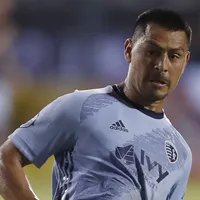 Roger Espinoza recibe premio en la MLS