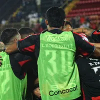 Alajuelense se mofa de Saprissa.