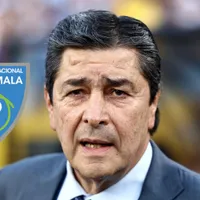 Luis Fernando Tena como entrenador de Guatemala.