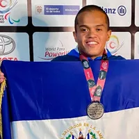 Herbert Aceituno consigue la primera medalla paralímpica en la historia de El Salvador