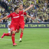 Manfred Ugalde marcó su primer gol en competencias europeas con el Twente [VIDEO]