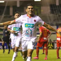 Alajuelense dio el primer golpe en la final al vencer a Herediano