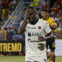 Alajuelense recibe una dura noticia.
