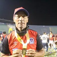 Aficionados de Olimpia respaldan a Pedro Troglio a pesar de la descalificación en Liga Concacaf
