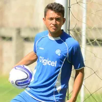 El Salvador todavía no podrá contar con Narciso Orellana