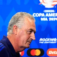 Gustavo Alfaro se aleja cada vez más de Costa Rica.