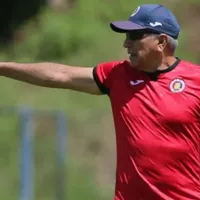 El técnico de FAS critica las condiciones del estadio de Águila