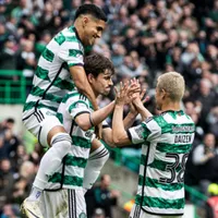 Celtic y Luis Palma golean para ponerse a un paso del título en Escocia