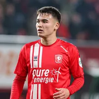 Problemas para Manfred Ugalde desde Europa con el FC Twente