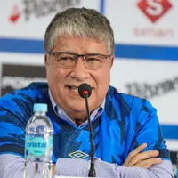 Bolillo Gómez en conferencia de prensa.