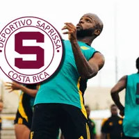 Javon East ilusionó a los morados.