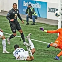 Nicholas Hagen realizó un atajadón para evitar la derrota del Sabail FC y registrar otro arco en cero [VIDEO]