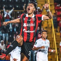 Fernando Lesme no continuará jugando en Alajuelense. (Foto: La Nación)