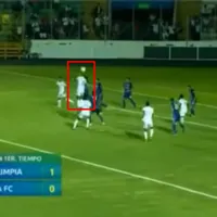 Olimpia derrota 1-0 al Alianza con golazo de cabeza de Eddy Hernández