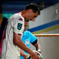 Mariano Torres quedó mal parado. (Foto: Saprissa)