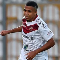Rigoberto Rivas marca un golazo con el Reggina de Italia