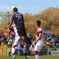 Alajuelense vuelve a perder y los reflectores apuntan hacia Rudé