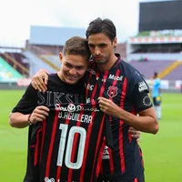 ¡Más que un homenaje! El emotivo encuentro entre Brandon Aguilera y Bryan Ruiz