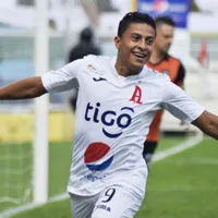 Alianza ya cuenta con Oscar Cerén