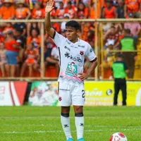 Alerta en Alajuelense; Sporting amenaza con quitarle el segundo puesto del grupo