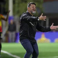 Jafet Soto avanza por un ex Alajuelense.