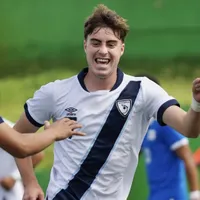 Matt Evans ilusiona a Luis Fernando Tena: así juega la joya de Guatemala que preocupa a Panamá y El Salvador.