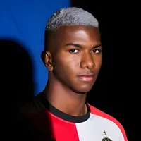 Jeyland Mitchell reveló el motivo especial por el que firmó con el Feyenoord
