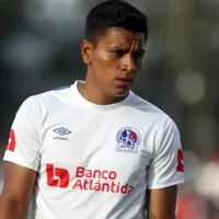 Bryan Moya está cerca de volver a jugar con Olimpia