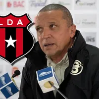 Erick Lonnis recibió la respuesta de Alajuelense.