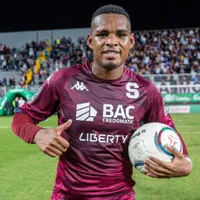 Orlando Sinclair sorprende con su decisión.