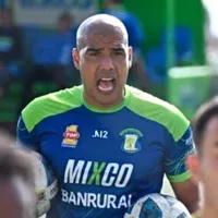 Douglas Sequeira no ve la luz en Guatemala con el Deportivo Mixco
