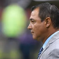 ¿Se queda o se va? Comunicaciones definió el futuro de Mauricio Tapia