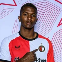 Jeyland Mitchell recibe una noticia que nadie imaginaba en Feyenoord