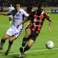 Saprissa y Alajuelense pelean por la misma figura.