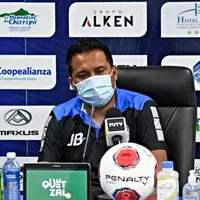 Amarini Villatoro explotó en contra del arbitraje en Costa Rica