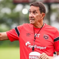 Alexandre Guimaraes pasa la escoba en Alajuelense.