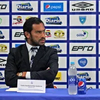 Carlos Ruiz explicó el porqué no podría ser entrenador de la Selección de Guatemala