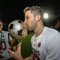 Alajuelense y Agustín Lleida le dan otro "título" a la afición rojinegra en Costa Rica