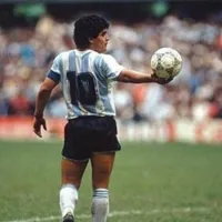 Equipos ticos rinden homenaje a Diego Armando Maradona