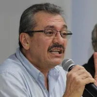 Liga Nacional respalda a Guzmán y continúa el escándalo