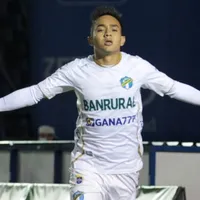 Oscar Santis está molesto con Comunicaciones