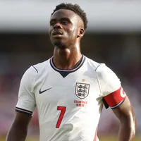 ¿Por qué no juega Bukayo Saka en Argentina vs. Inglaterra por las semifinales del Mundial 2026?