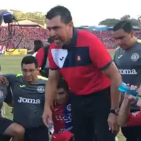 Eufórica arenga del DT de FAS tras avanzar a la final en El Salvador