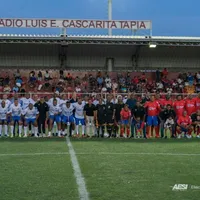 Leyendas de Panamá ofrecieron un partidazo este domingo en homenaje a Rommel Fernández