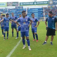 FESFUT canceló dos torneos más en El Salvador tras la tragedia en el Cuscatlán.