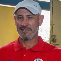 Ya es oficial: Olimpia toma rotunda decisión con Eduardo Espinel y esto pasará con el club hasta 2026